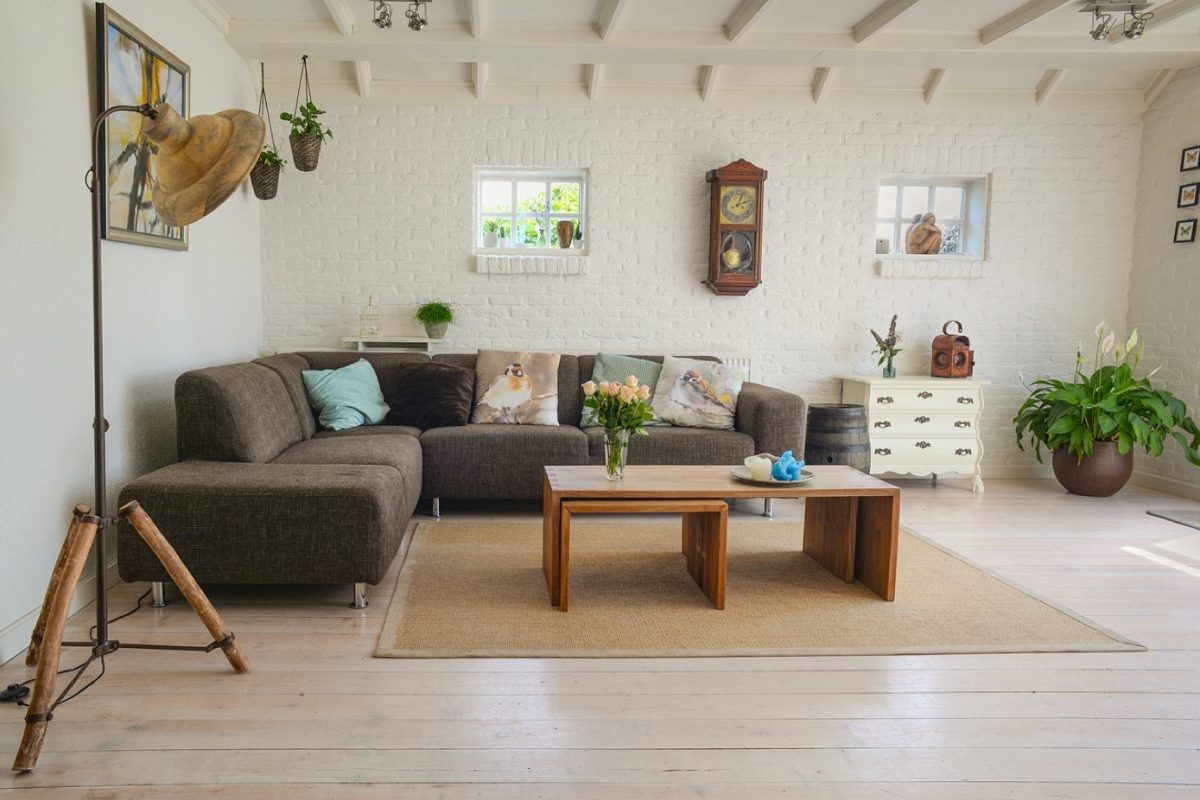 Hostelworld vs Couchsurfing : rencontrer des locaux