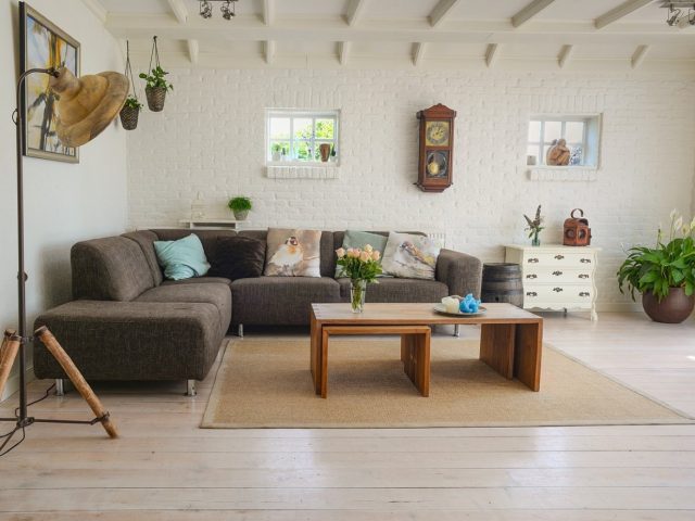 Hostelworld vs Couchsurfing : rencontrer des locaux