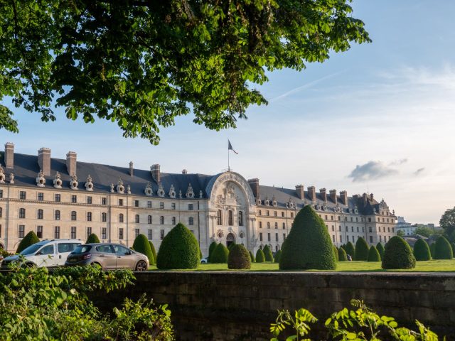 Comprendre l’immersion au lycée militaire : un voyage éducatif unique